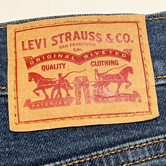 Levi's Wedgie Straight Leg Button Fly Blue Denim Jeans Women’s Size 29 - Picture 11 of 13
